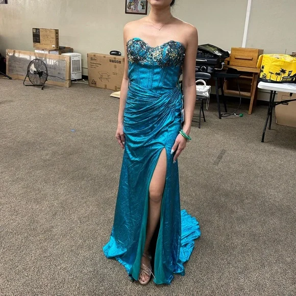 Maggie Sottero Dresses | Maggie Sottero Mermaid Evening Gown | Color: Blue | Size: 2 | Dresslover's Closet Maggie Sottero Dresses | Maggie Sottero Mermaid Evening Gown | Color: Blue | Size: 2 | Dresslover's Closet